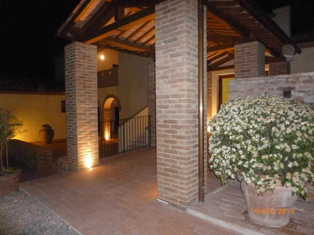 Albergo La Foresteria Bettolle Exterior foto