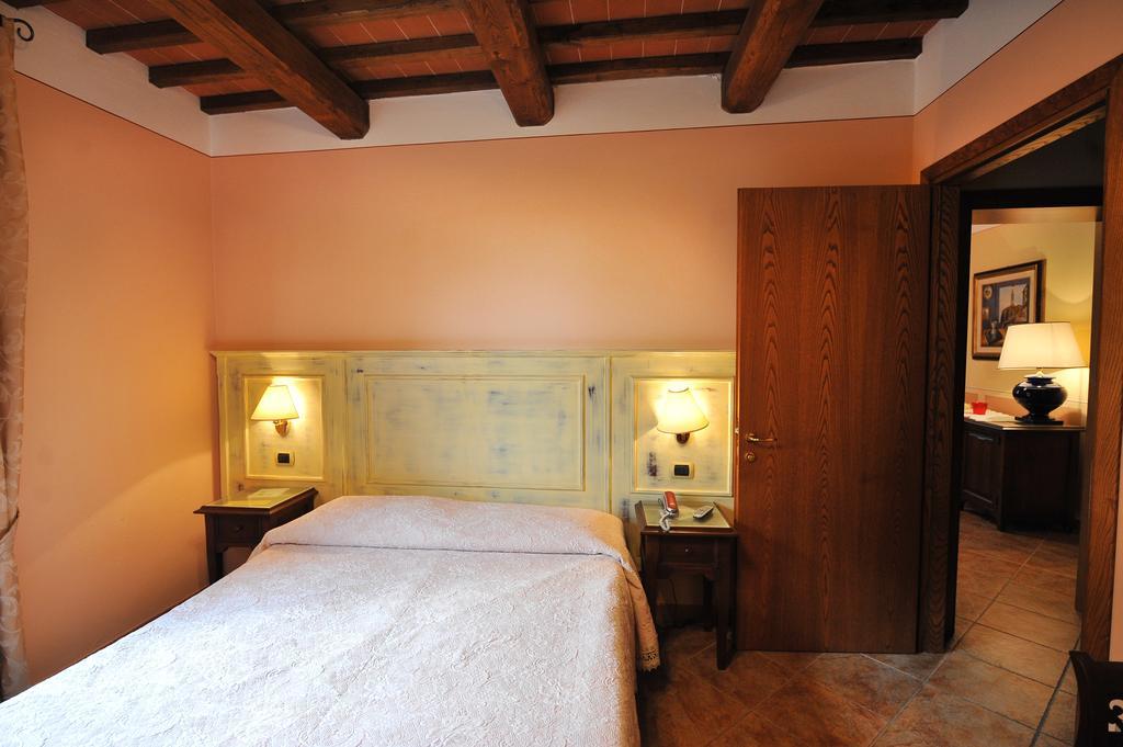 Albergo La Foresteria Bettolle Exterior foto