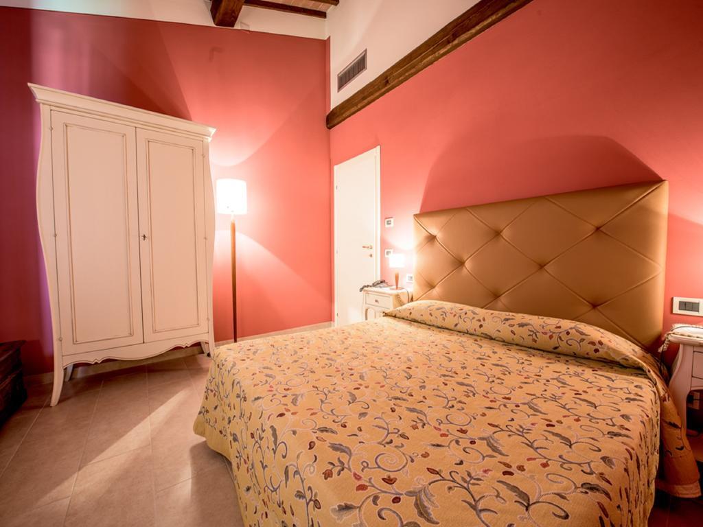 Albergo La Foresteria Bettolle Exterior foto